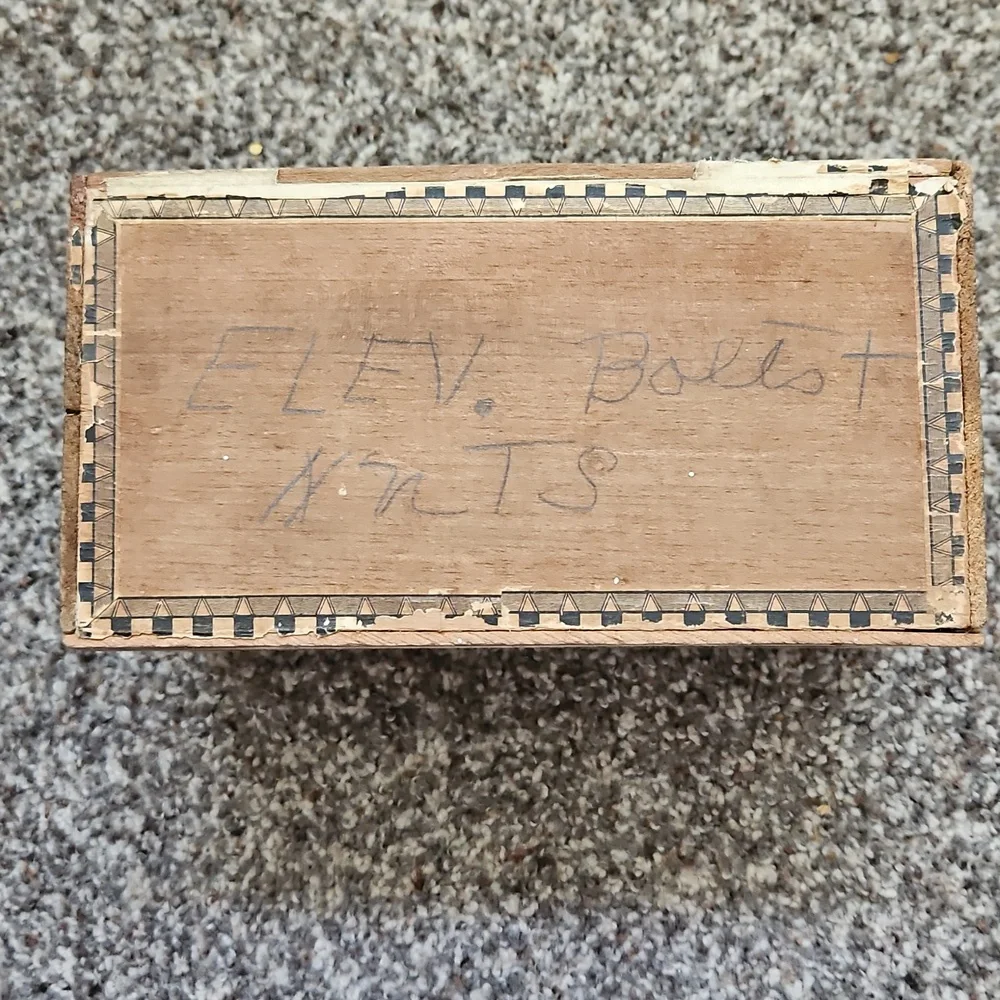 Vintage Rustic Garcia Sweets Wooden Cigar Box - Picture 7 of 8